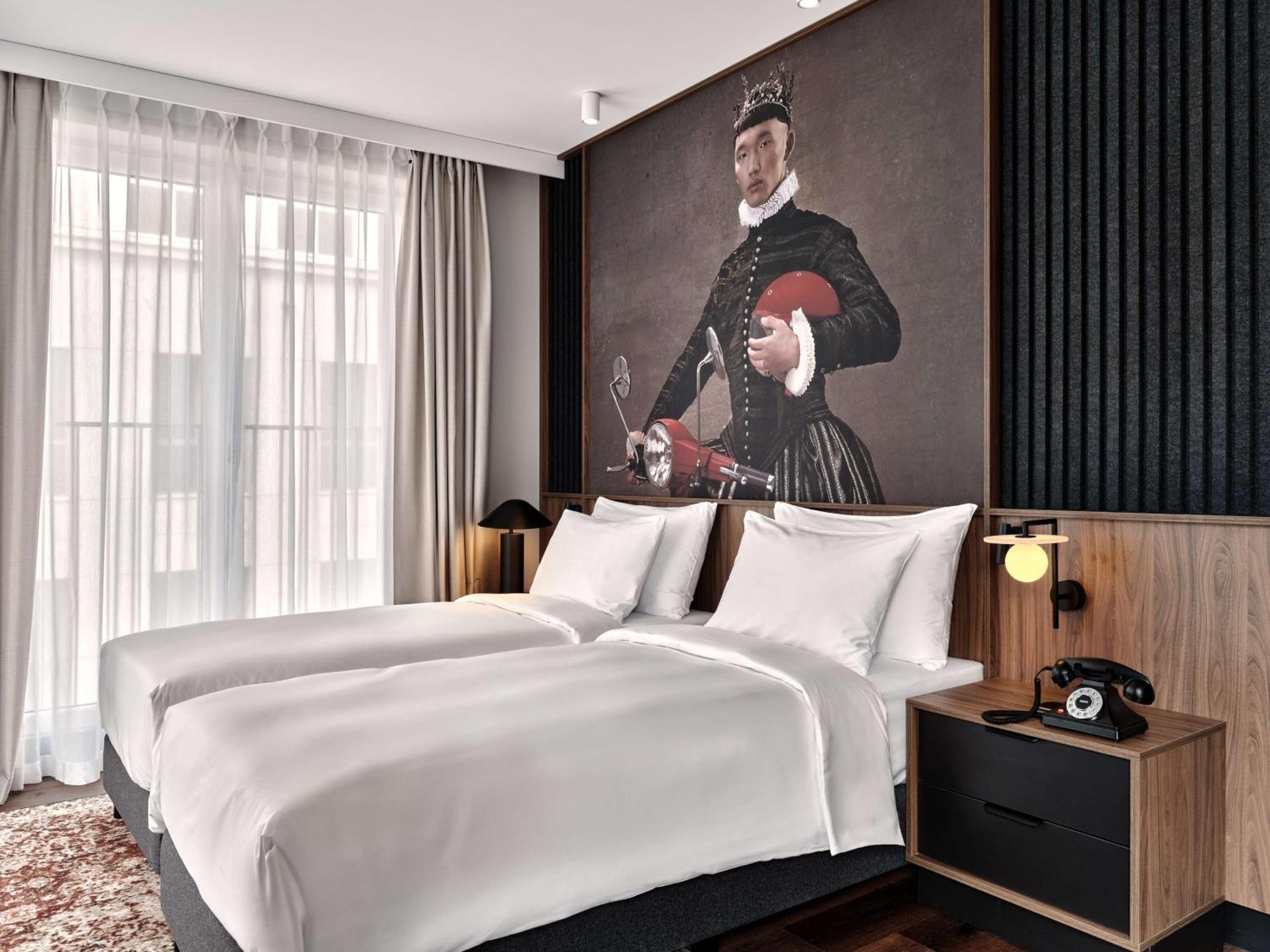 Radisson Red Hotel & Radisson Red Apartments, Krakow Exterior photo